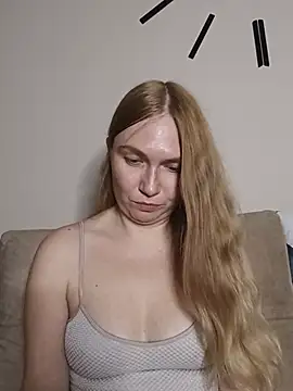 kisavixen - KisaVixen's free webcam - UK Sex Cams