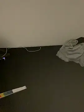 LeonieClairee webcam