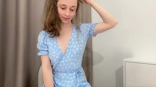 ShySchoolGirl webcam