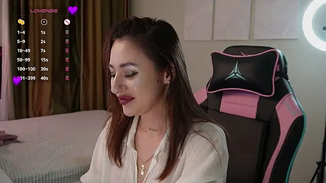 Fiona-Love live cam on StripChat