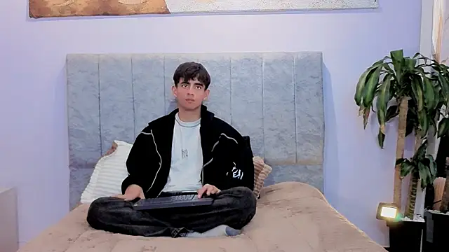 demian_hot99 (M twink) - let's cum + ride dildo + oil