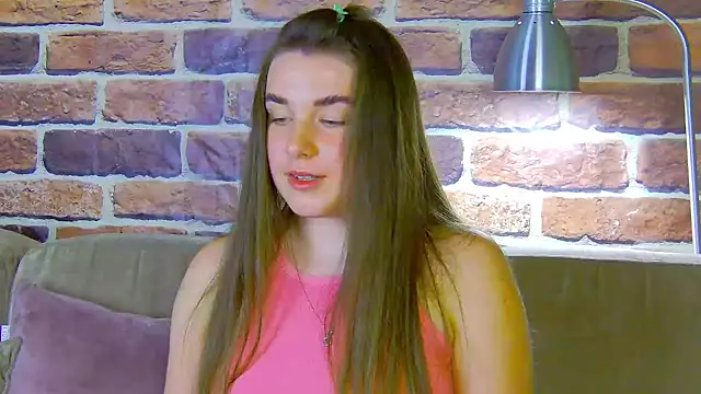 Sofia_Hugs webcam