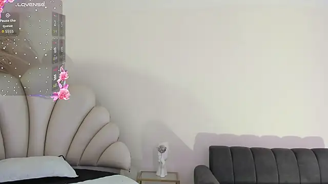CarolineFyre webcam