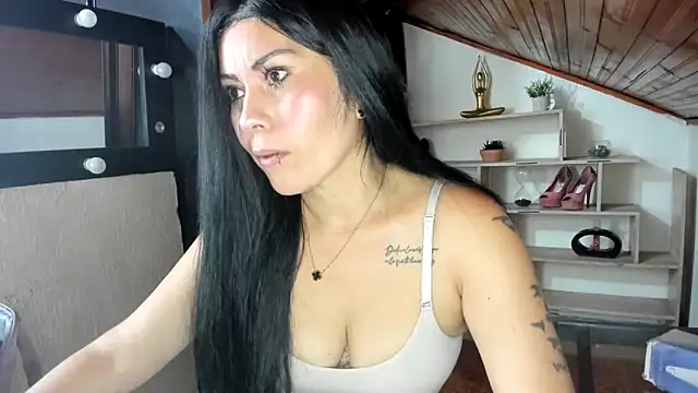 Tania_mature webcam