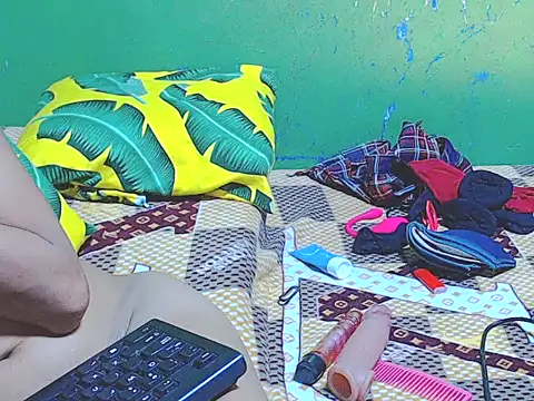 ToiletPlayBarbieDoll webcam