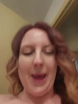 TattedMamaXOXO live sex cam