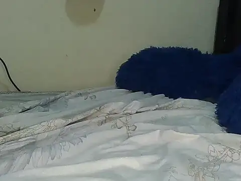 Midnight_doll01 webcam