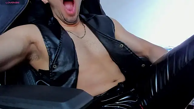 tommy_bred (M young) - make me cum