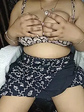 Curvy_Pooja live cam on StripChat