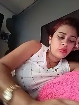 maribelle1 (F young) - Fuck pussy with glass dildo