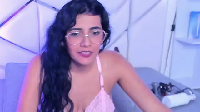 Scarlett__Moon live cam on StripChat