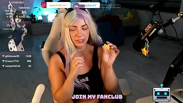 ninapoledance