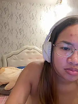 Ponthip webcam