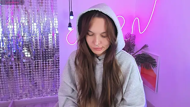 ChloeSunny webcam