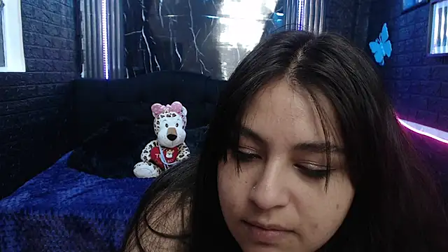 Watch lehia_285 live on EroticFlix - High definition streams