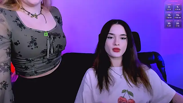 liana_kisses webcam