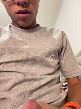 Andres_boy252 Live Webcam on Stripchat