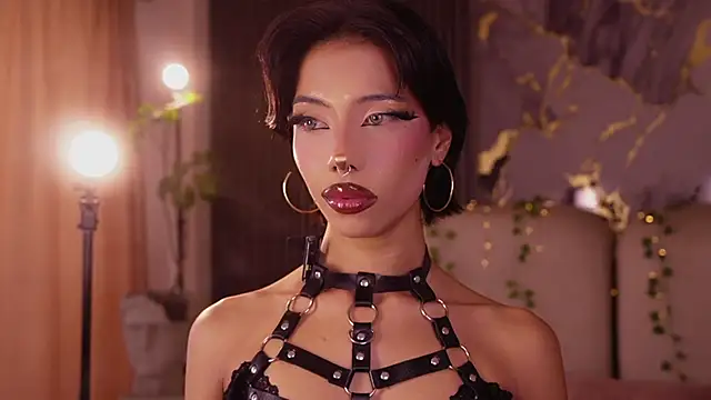 soidai_miiu (F young) - Play With Oil in My Body