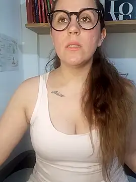 sofiesteves - SofiEsteves's free webcam - UK Sex Cams