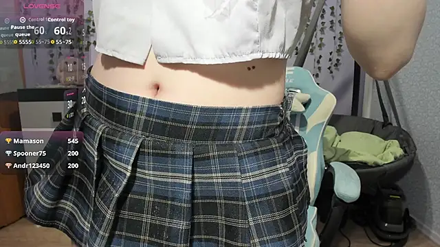 Yoonhee_ki live cam on StripChat