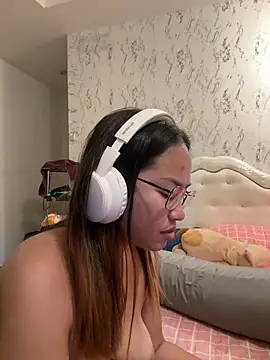Ponthip webcam