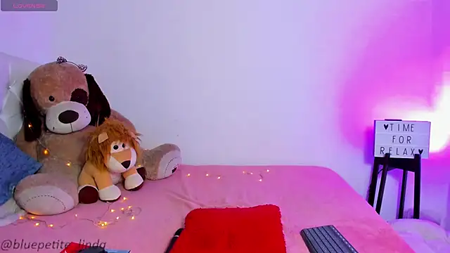 Blue_Petite webcam