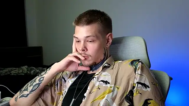 DENIS_HERE live cam on StripChat