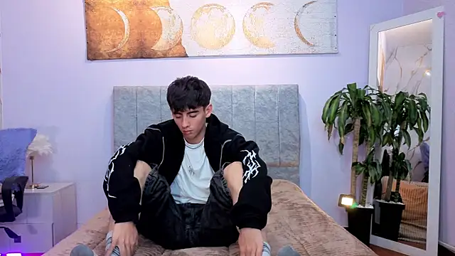 demian_hot99 live cam on StripChat