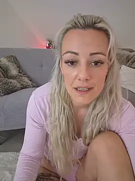 Watch TessaWayne live on EroticFlix - High definition streams