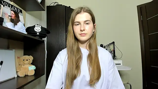 ohmyalice (F teen) - officer suit