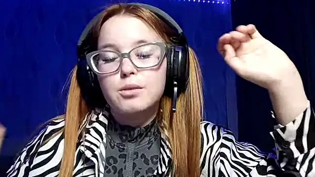 jenniespotted - JennieSpotted's free webcam - UK Sex Cams