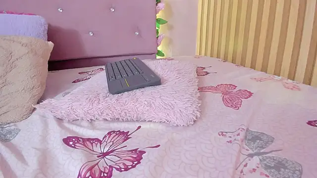 lovely__kiss__ (F teen) - Show Cum