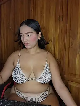 Mia_em webcam
