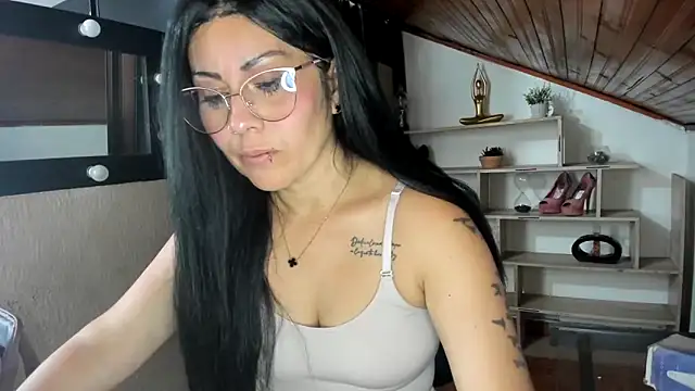 Tania_mature webcam
