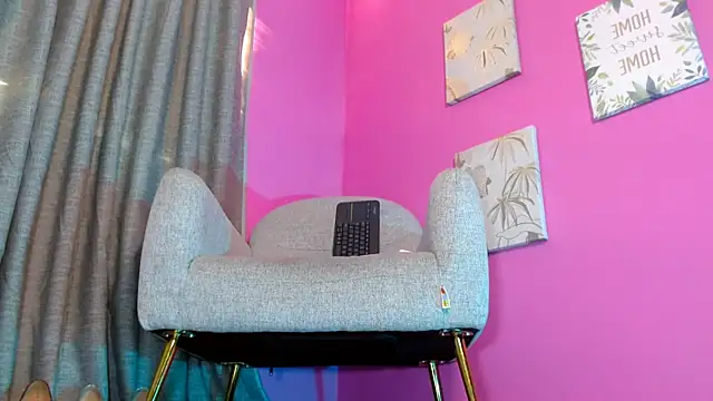 emily_ox0 (F young) - 🩷Play with my fingers in my ass💦 🩷