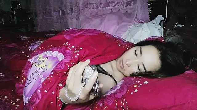 hebe-02 live cam on StripChat