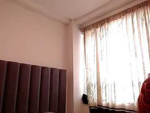 saara_johnson496 webcam
