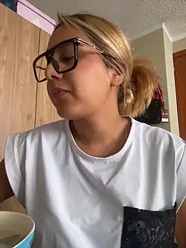 miabonnett_ - Miabonnett_'s free webcam - UK Sex Cams