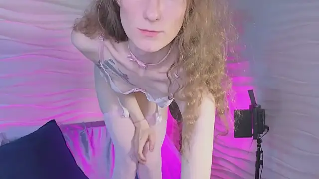 AriaLiko live cam