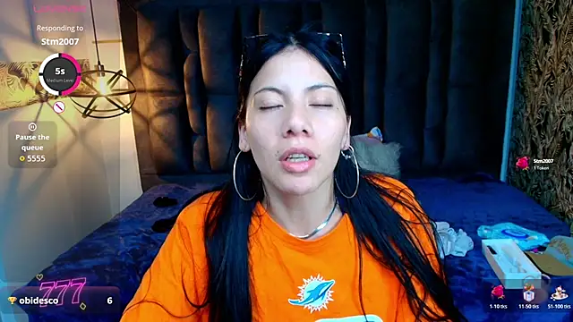Abril_Fox__ live cam