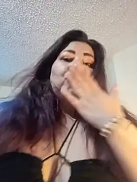 Morchis_esmeralda live cam