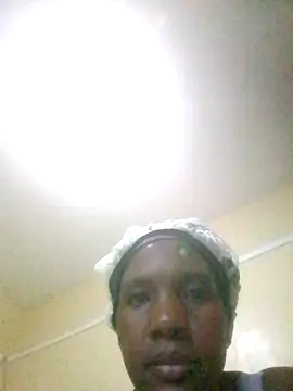 Creamymom4 live cam