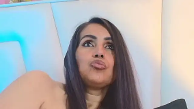 Watch moxa_hot live on EroticFlix - High definition streams