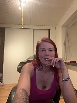LisaLuxx webcam