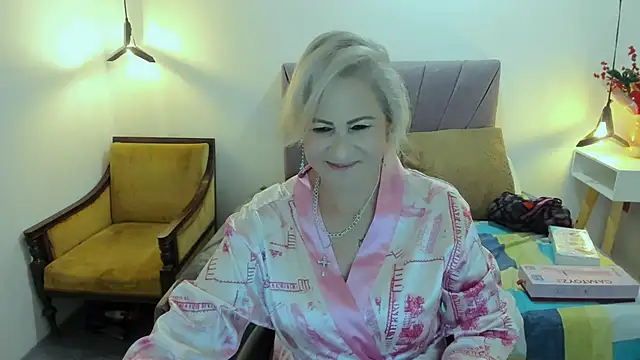 ScarletHoot_