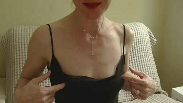 Watch HannaAX live on EroticFlix - High definition streams