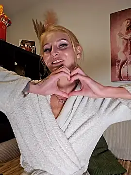 Watch LessiaMia live on EroticFlix - High definition streams