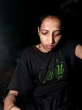 Pinki_thakur_1