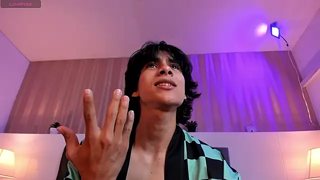 cheys_mast (M twink) - Erotic dance