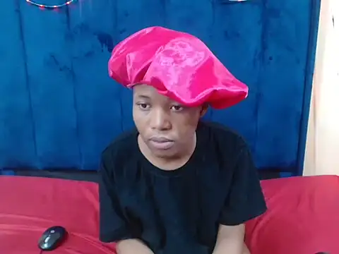 HotCreamyTea webcam